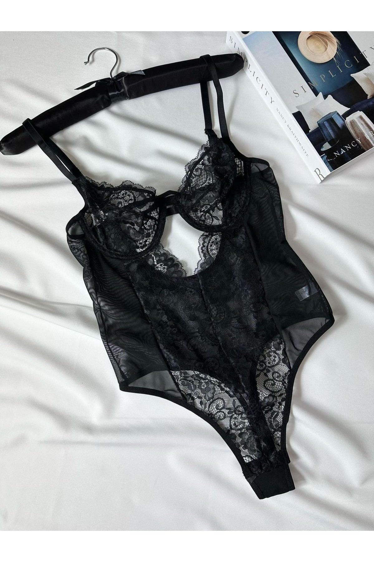Siyah Dantel Bodysuıt