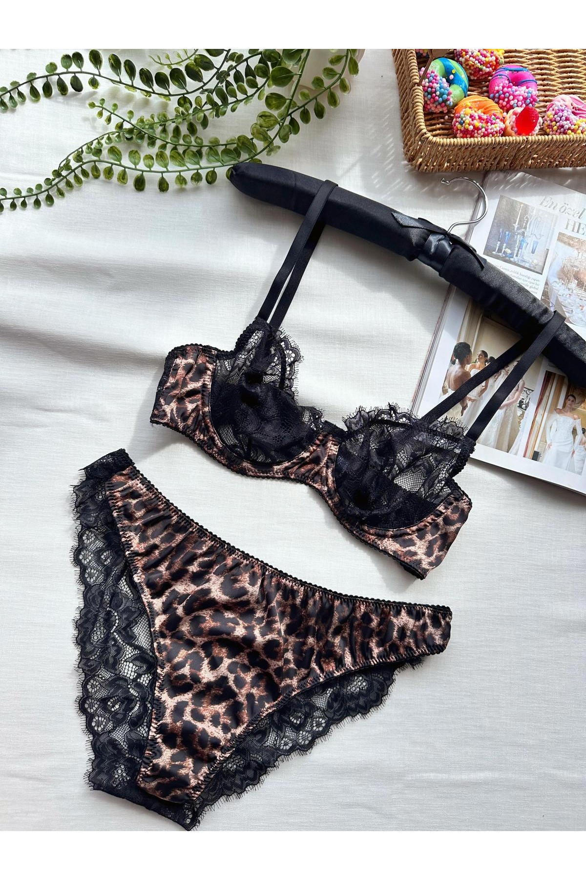 Leopar Desen Dantel Takım